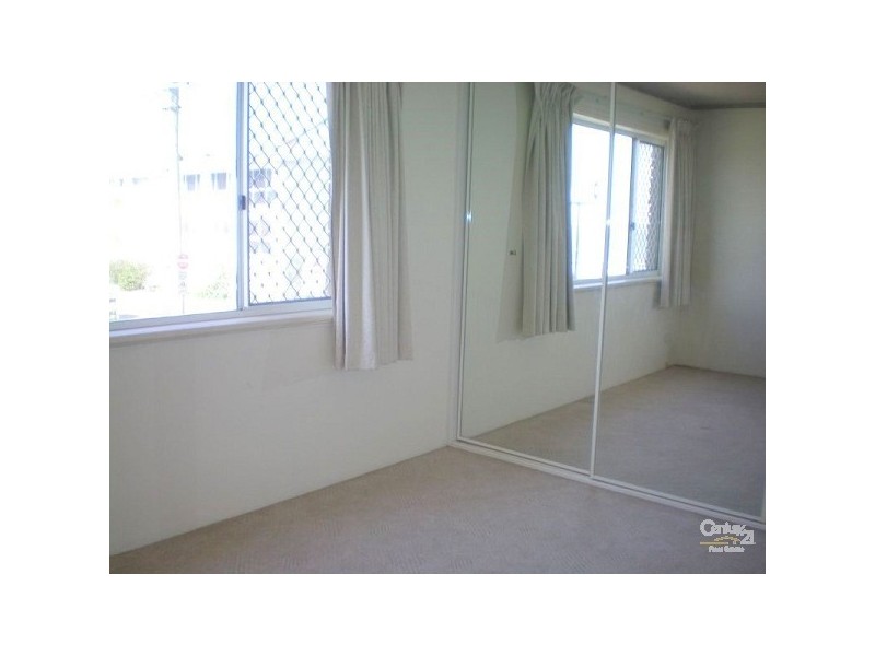 2/61 Hedges Avenue, Mermaid Beach QLD 4218