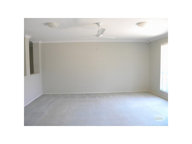 13 Greensborough Crescent, Parkwood QLD 4214