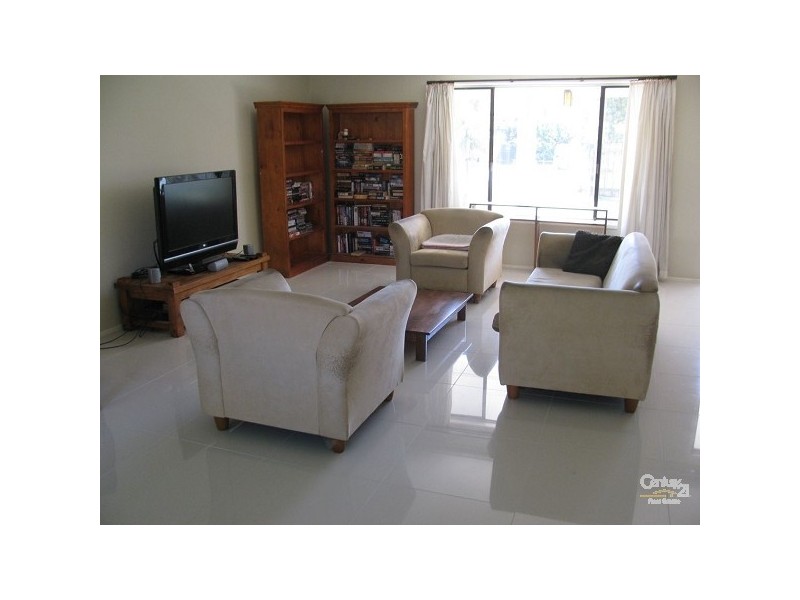 29 Fairsky Avenue, Mermaid Waters QLD 4218