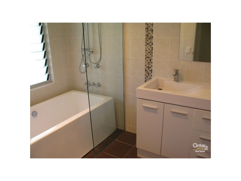 29 Fairsky Avenue, Mermaid Waters QLD 4218