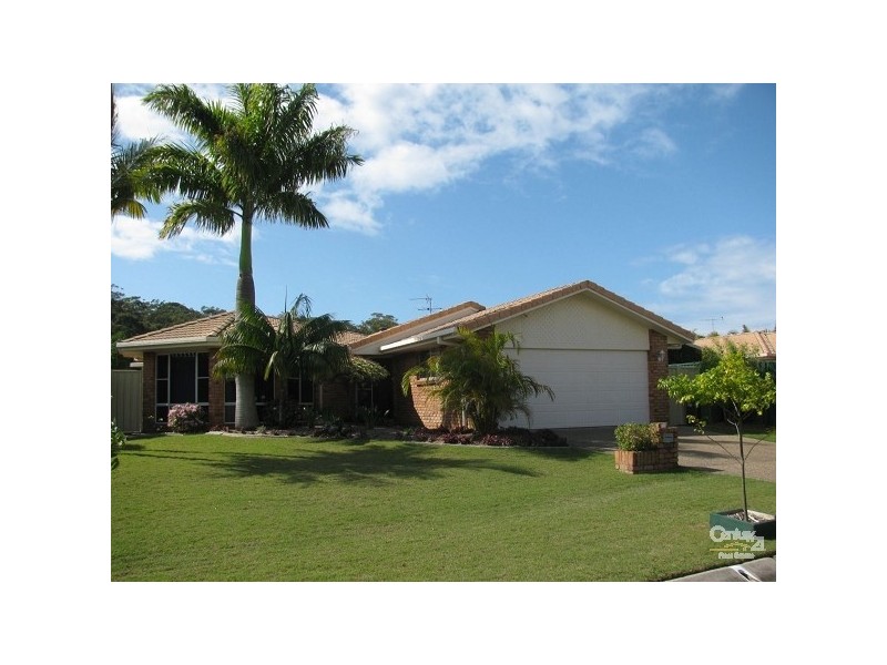 35 Manakin Avenue, Burleigh Waters QLD 4220