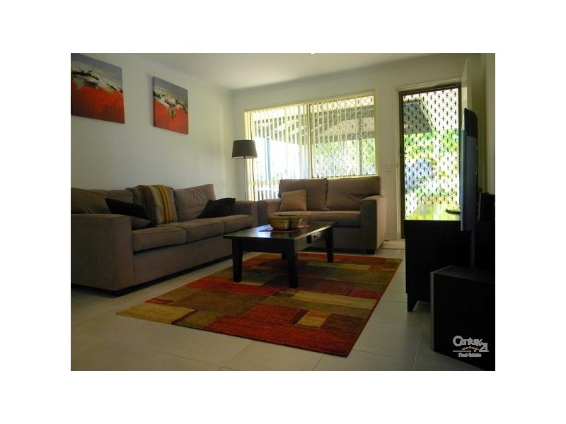 1/16 Orkney Place, Labrador QLD 4215
