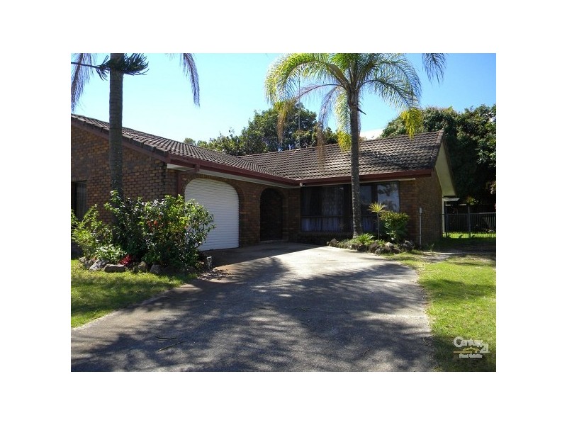 41 Sovereign Drive, Mermaid Waters QLD 4218