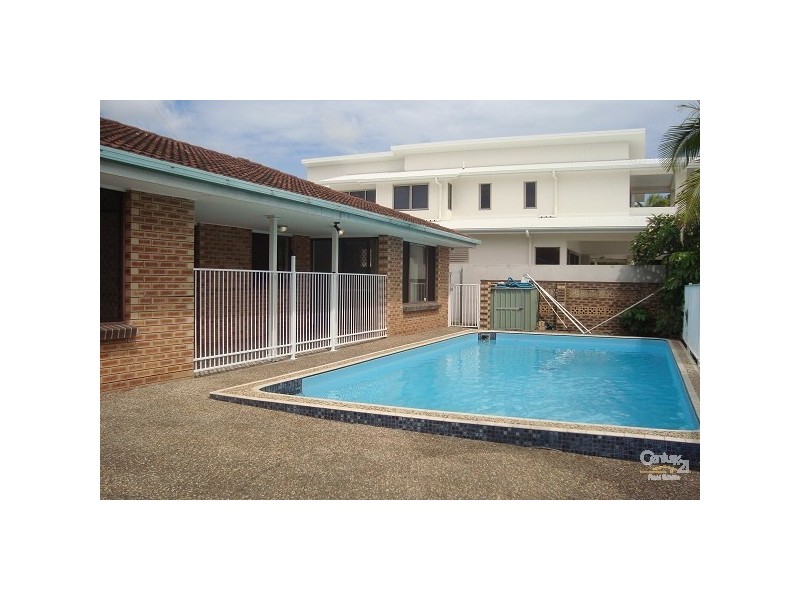 57 Markeri Street, Mermaid Waters QLD 4218