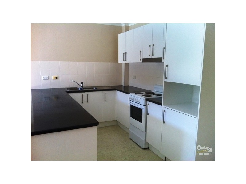 2/43 Chelsea Avenue, Broadbeach QLD 4218