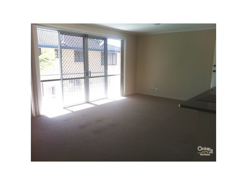 2/43 Chelsea Avenue, Broadbeach QLD 4218