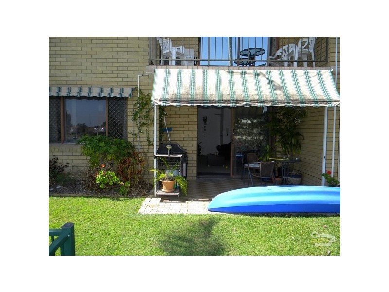 2/4 Aquila Court, Mermaid Waters QLD 4218