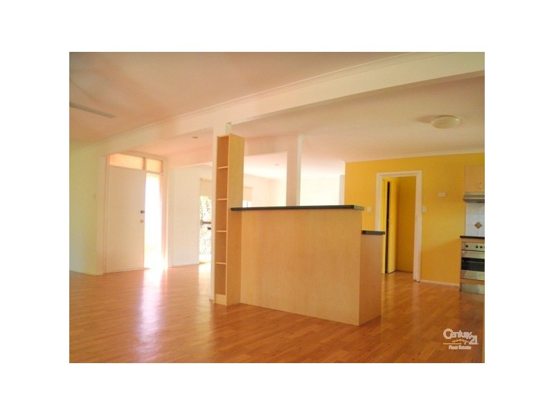 142 Bamboo Avenue, Benowa QLD 4217