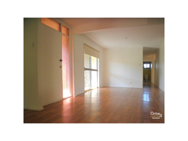 142 Bamboo Avenue, Benowa QLD 4217