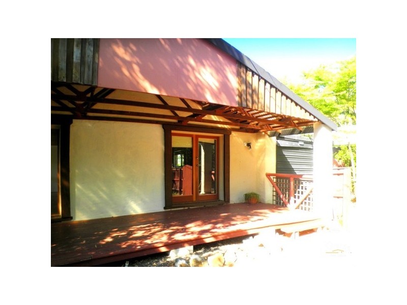 142 Bamboo Avenue, Benowa QLD 4217