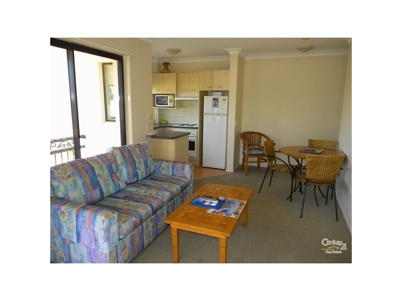 28/9 Margaret Avenue, Broadbeach QLD 4218