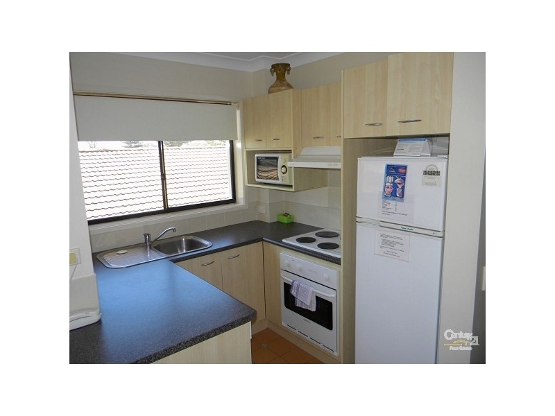 28/9 Margaret Avenue, Broadbeach QLD 4218