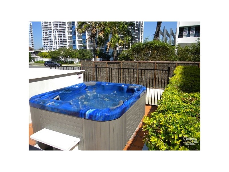 28/9 Margaret Avenue, Broadbeach QLD 4218