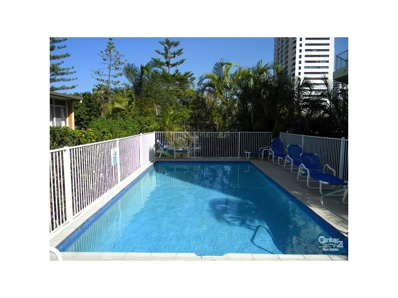 12/13 Anne Avenue, Broadbeach QLD 4218