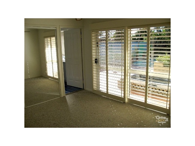 73 Markeri Street, Mermaid Waters QLD 4218