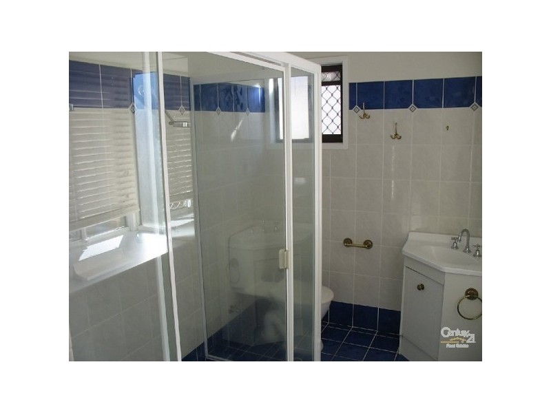 73 Markeri Street, Mermaid Waters QLD 4218