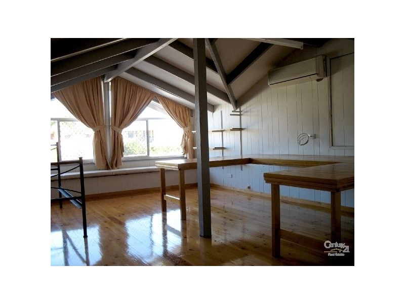 73 Markeri Street, Mermaid Waters QLD 4218