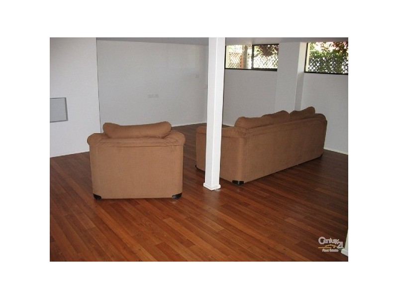 73 Markeri Street, Mermaid Waters QLD 4218