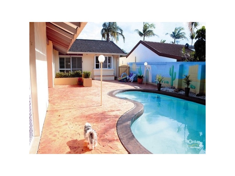 73 Markeri Street, Mermaid Waters QLD 4218