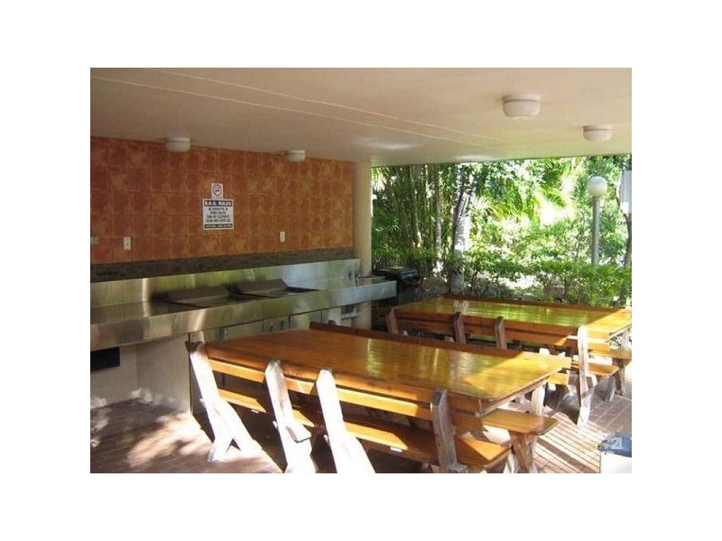 53/15 Santa Monica Road, Miami QLD 4220