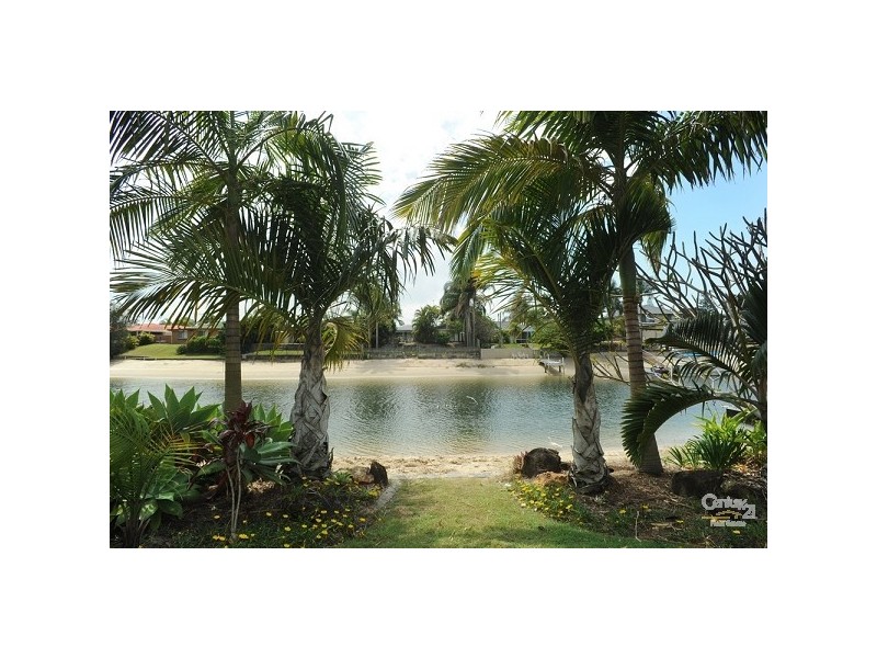 20 Gretel Avenue, Mermaid Waters QLD 4218