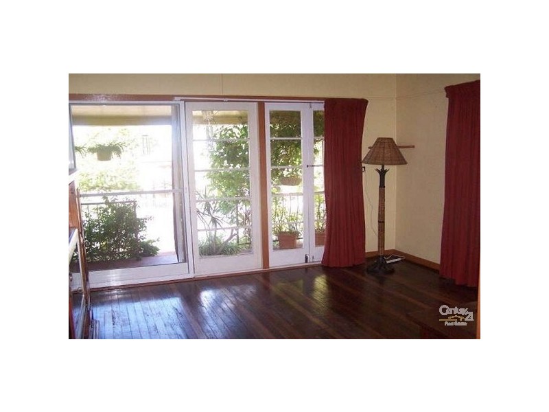 118 Turpin Road, Labrador QLD 4215