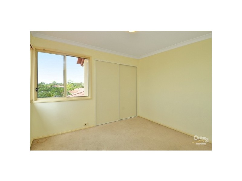 2/62 Riverpark Drive, Nerang QLD 4211