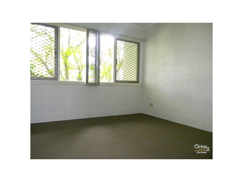 64 Allambi Avenue, Broadbeach Waters QLD 4218