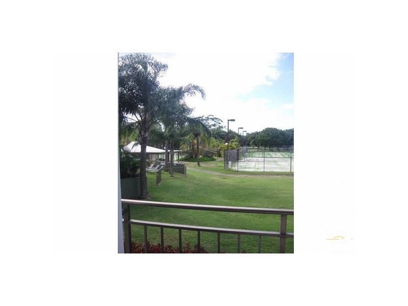 3E/13 Fairway Drive, Clear Island Waters QLD 4226