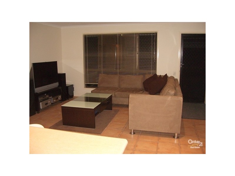 2/9 Snipe Street, Miami QLD 4220