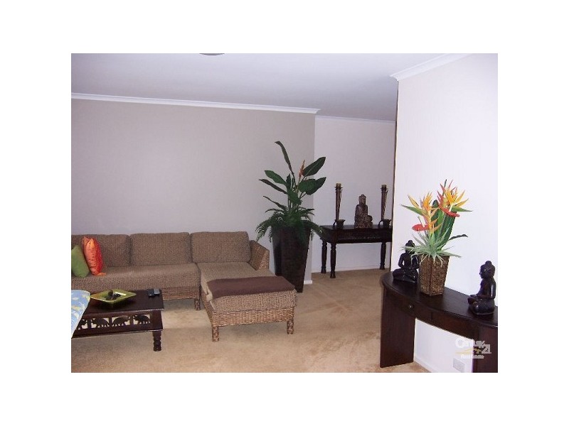 46 Edinburgh Road, Benowa QLD 4217