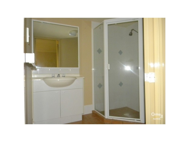 1/10 Genoa Street, Surfers Paradise QLD 4217