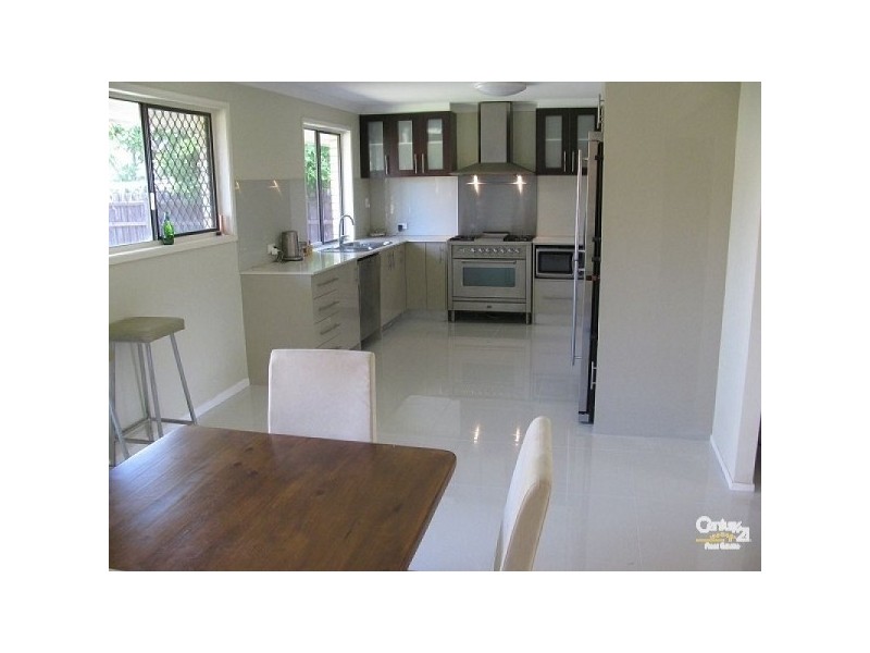 29 Fairsky Avenue, Mermaid Waters QLD 4218