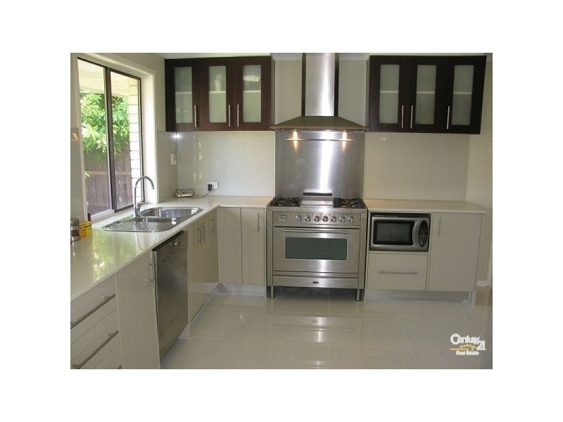 29 Fairsky Avenue, Mermaid Waters QLD 4218