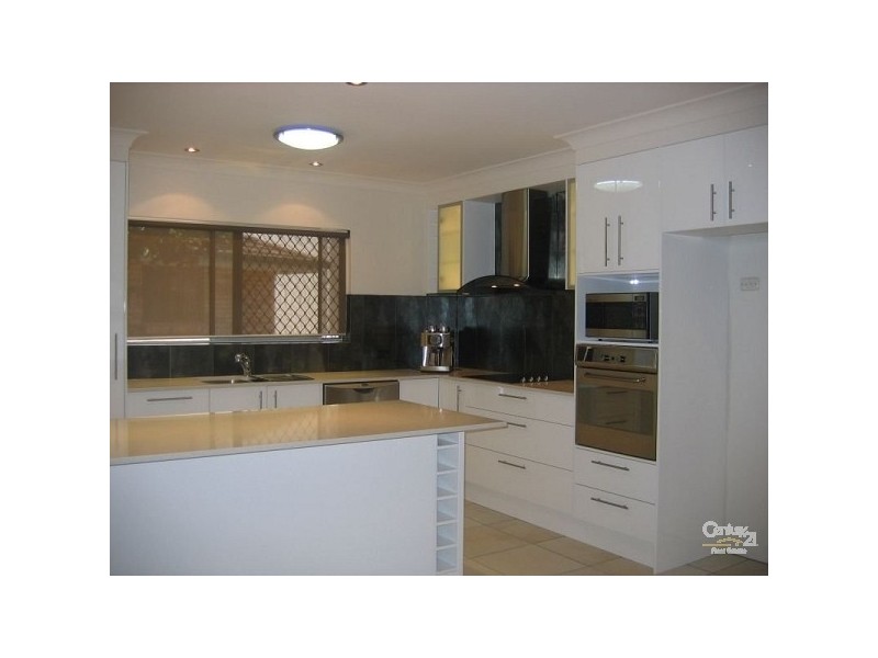 8/39 Old Burleigh Road, Broadbeach QLD 4218