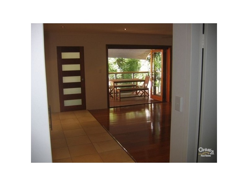 8/39 Old Burleigh Road, Broadbeach QLD 4218