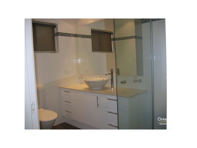 8/39 Old Burleigh Road, Broadbeach QLD 4218