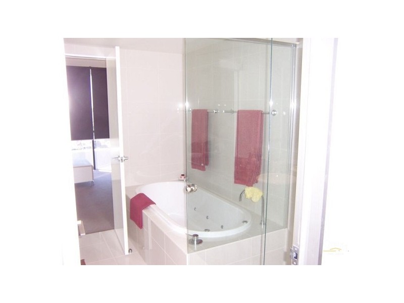 703/4 Wahroonga Place, Surfers Paradise QLD 4217