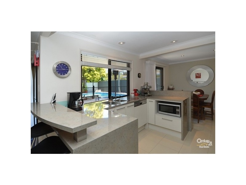 19 Willis Court, Mermaid Waters QLD 4218