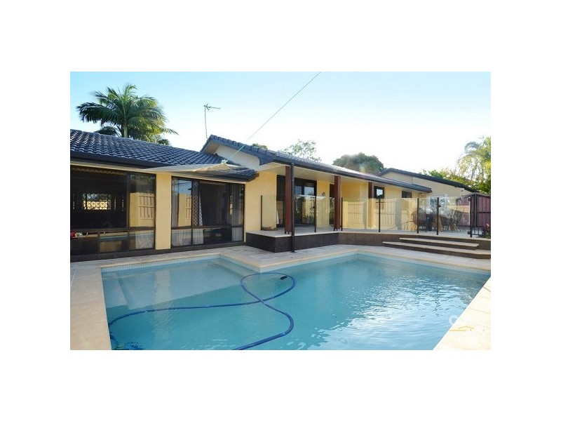 4 Yarradup Street, Ashmore QLD 4214