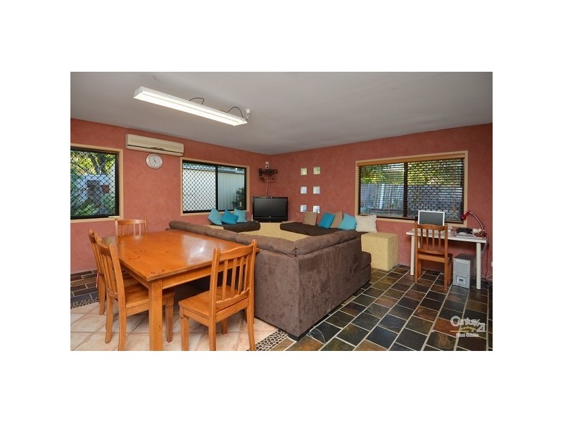 4 Yarradup Street, Ashmore QLD 4214