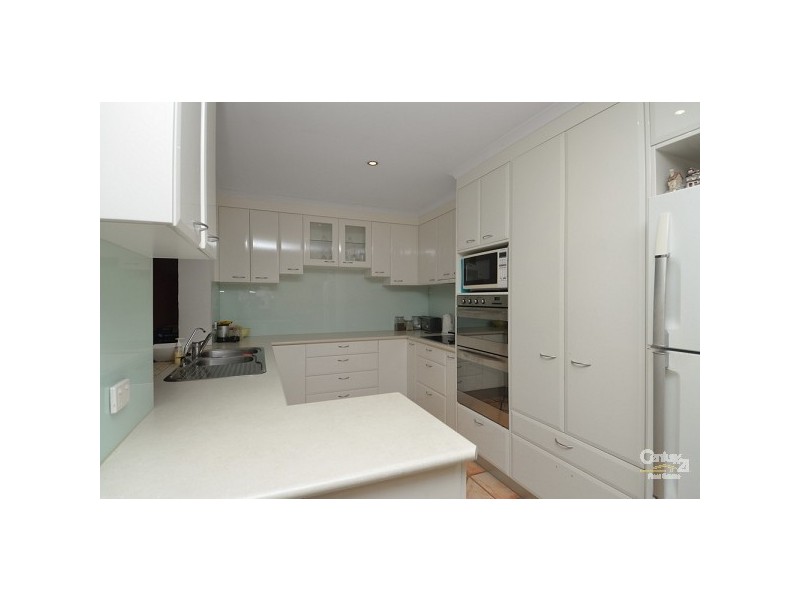 4 Yarradup Street, Ashmore QLD 4214