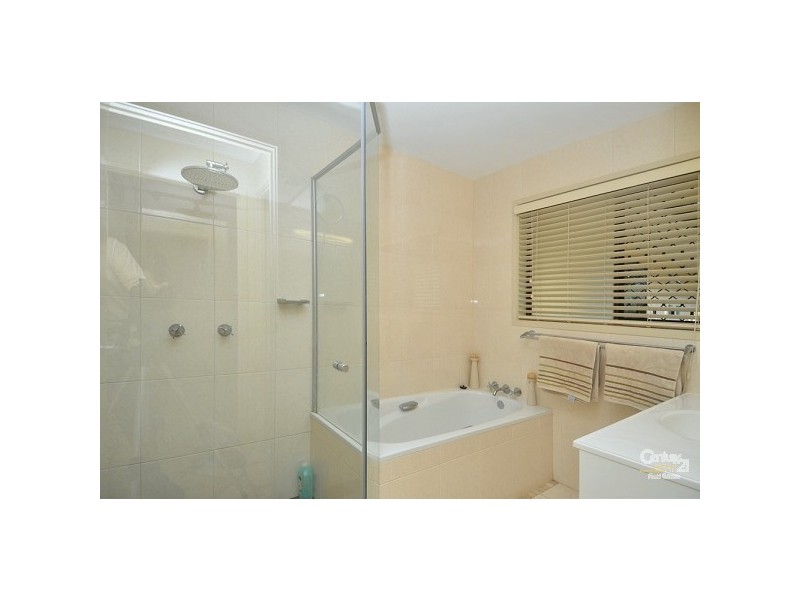 4 Yarradup Street, Ashmore QLD 4214