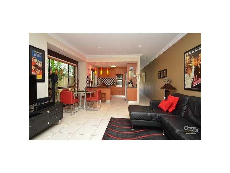 2/2264 Gold Coast Highway, Mermaid Beach QLD 4218