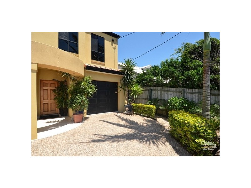 2/2264 Gold Coast Highway, Mermaid Beach QLD 4218