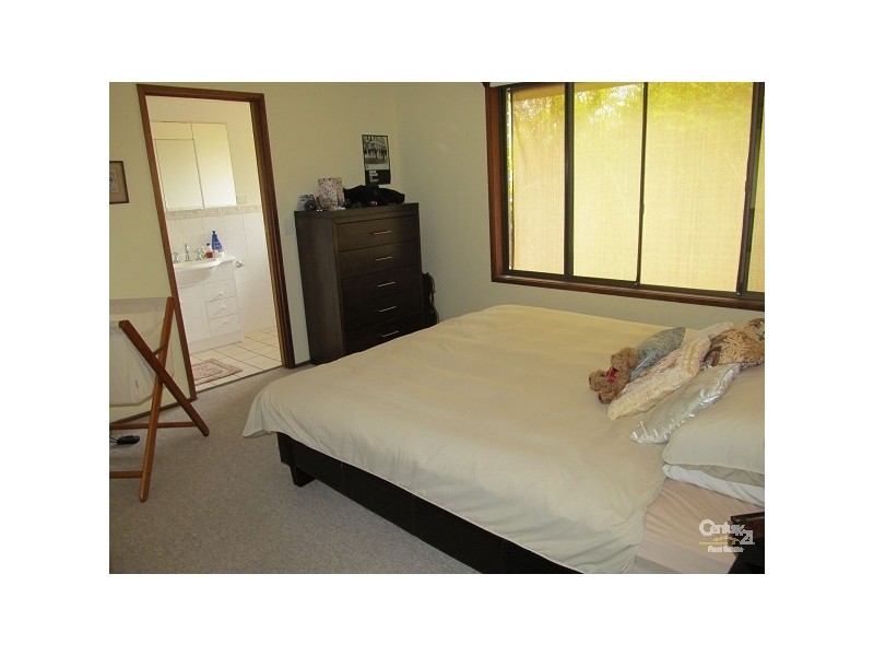 7 Falcon Court, Burleigh Waters QLD 4220