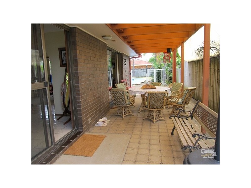 7 Falcon Court, Burleigh Waters QLD 4220