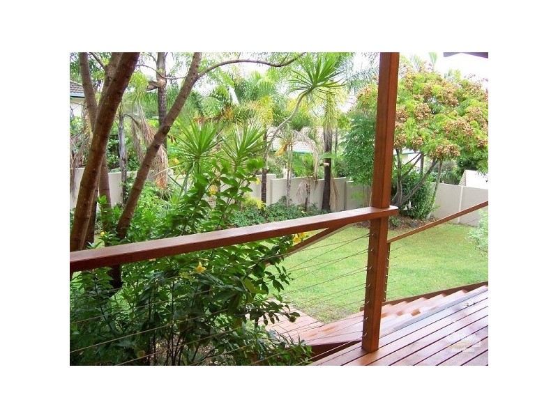 4 Chichester Drive, Arundel QLD 4214