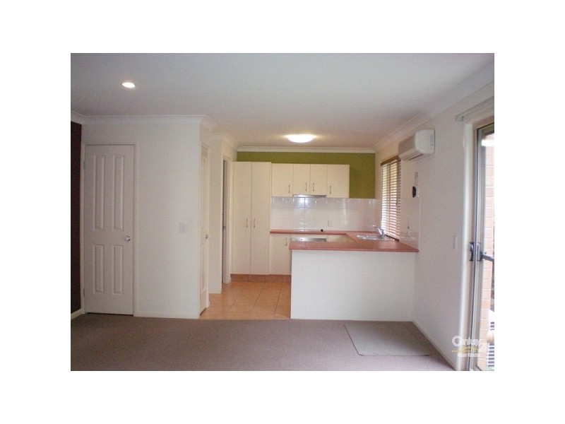 4/15 Harley Street, Labrador QLD 4215