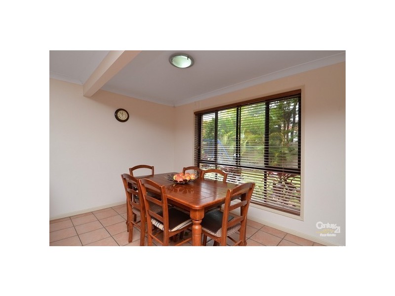 42 Meadowview Drive, Carrara QLD 4211